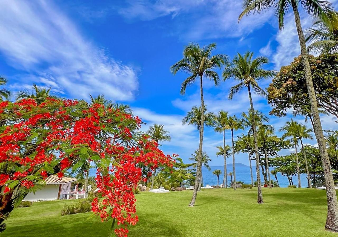 Dpny Beach Hotel & Spa Ilhabela Exteriör bild View of the park