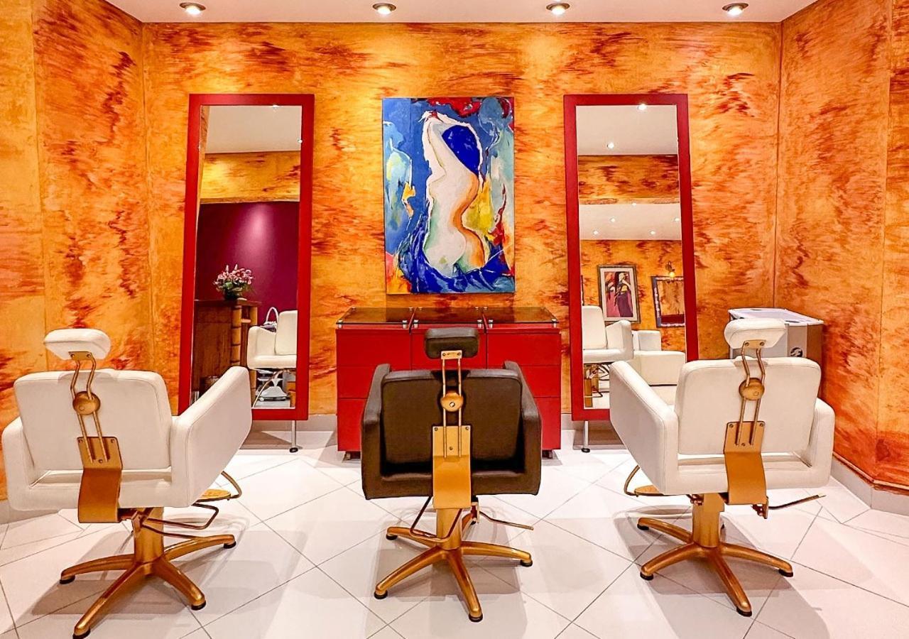 Dpny Beach Hotel & Spa Ilhabela Exteriör bild A hair salon in the United States