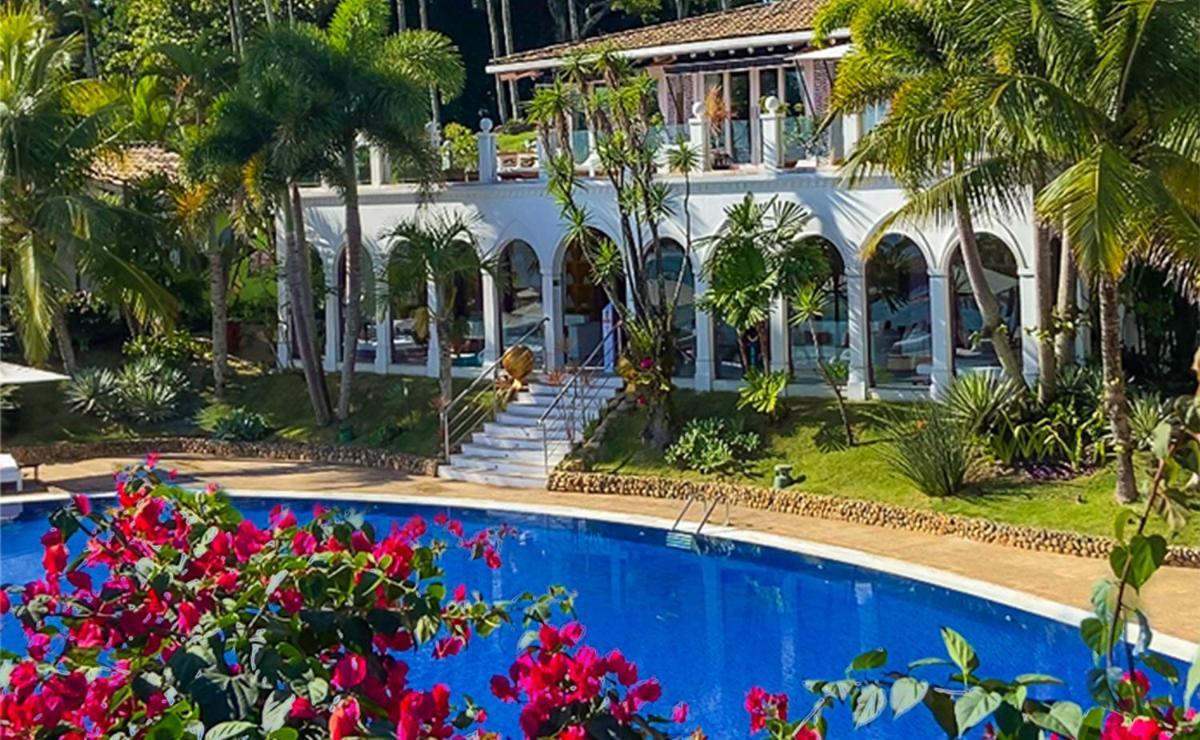 Dpny Beach Hotel & Spa Ilhabela Exteriör bild The hotel's main building