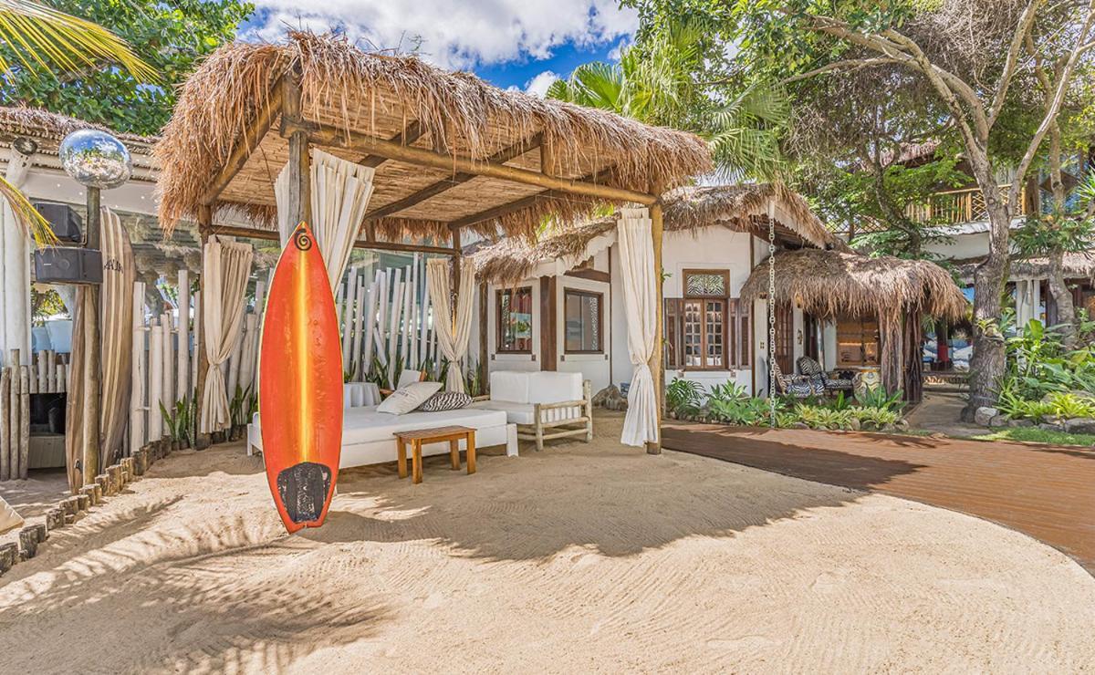 Dpny Beach Hotel & Spa Ilhabela Exteriör bild Beach bungalows at the Grand Palladium Hotel