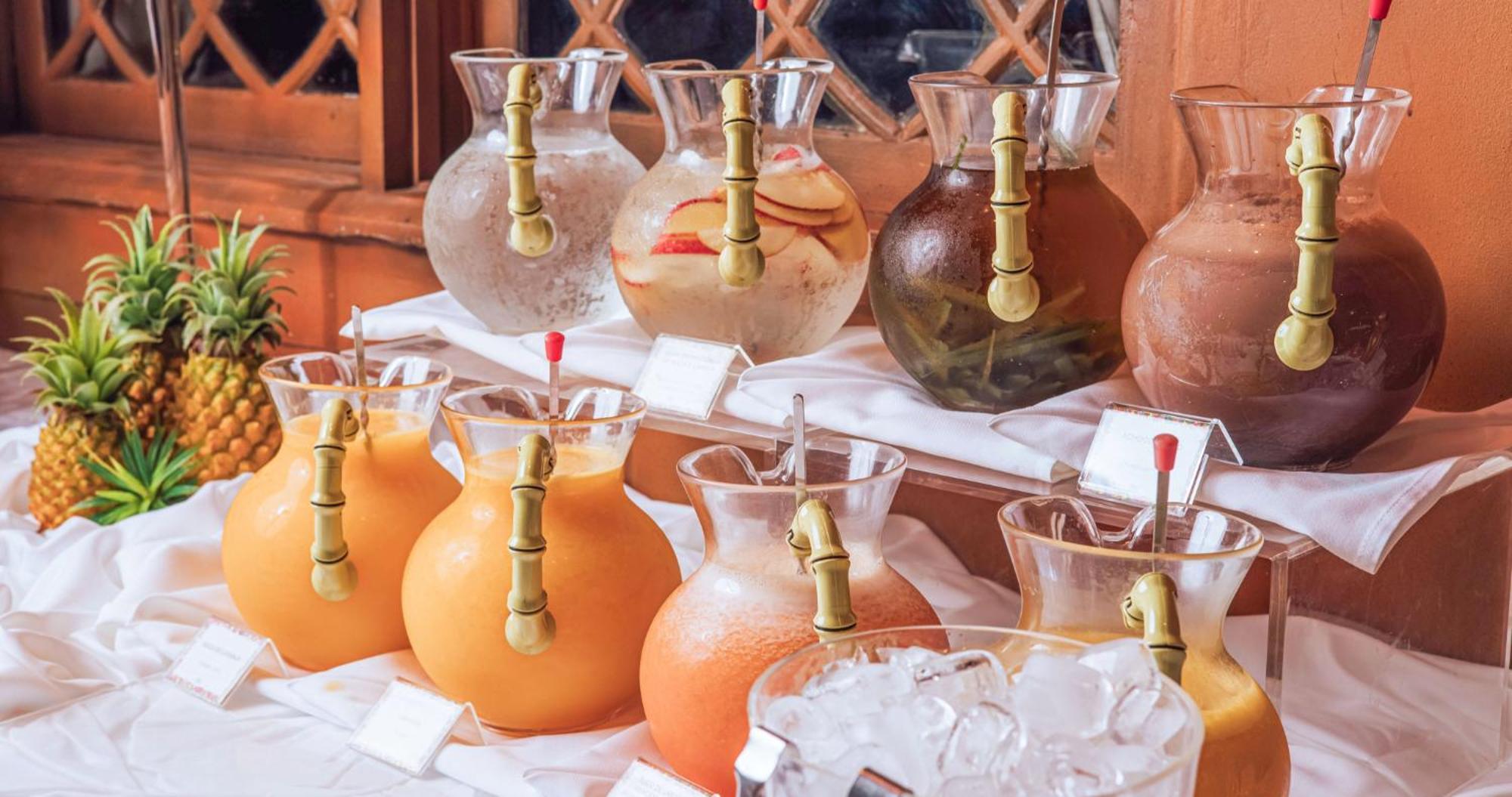 Dpny Beach Hotel & Spa Ilhabela Exteriör bild Fruit juice
